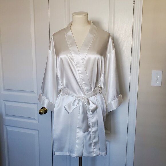 La Senza "The Mrs." Robe in White Size S-M - Picture 2 of 4